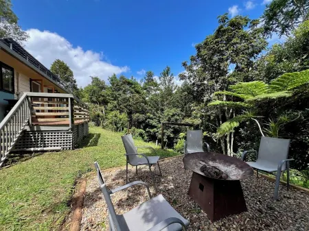 Duckbills Cottage has the convenience of town living but with rural nature feel