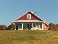 Horse farm with stunning mountain views!