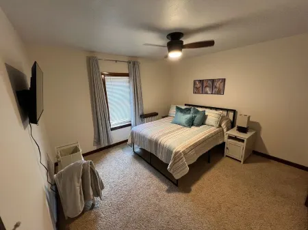 Cozy & quiet retreat near Lake Superior & Porkies.. waterfalls, hiking-skiing