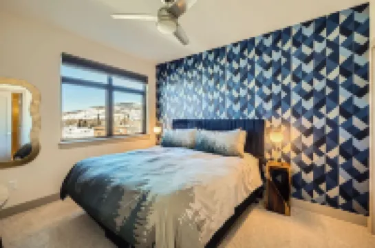 Blue River Parkway’s Colorful Escape