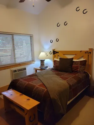 Centrally Located Vacation Rental with 7 B/R and 7 Private Bathrooms and Pool
