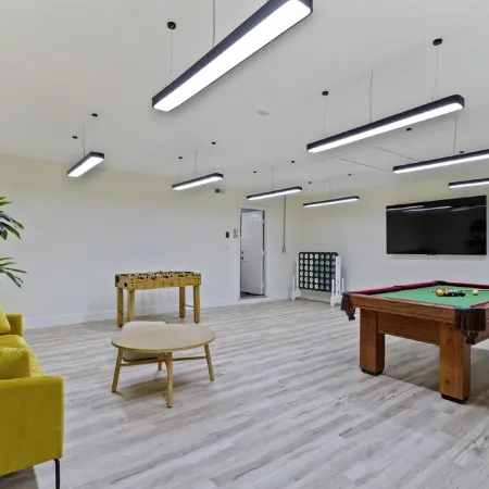 Spacious 4Br Home + Game Room Sleeps 17 Near Grand Park & Carmel