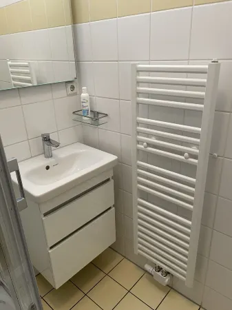 Great one-room apartment right on Greetsiel harbor