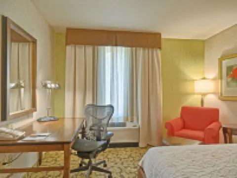 ヒルトン ガーデン イン マウント ローレル マウント・ローレルのホテル