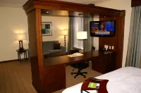 Hampton Inn & Suites Center