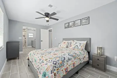 Clearwater Charm.Charming home with fireplace, golf nearby, central AC, W/D Hotels near DSW Designer Shoe Warehouse