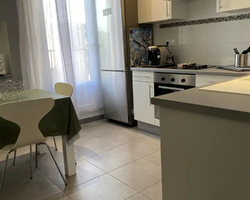 Superbe Appartement Centre Ville Avec vue sur la Mer. Lit et Chaise Haute Bébé Hotels in Sète