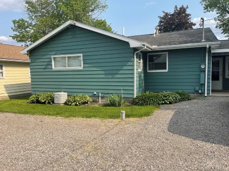 Lakefront views at our Long Island Lookout!