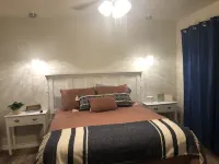 Cozy Cottage on the Frio-unplug and recharge - バルコニー