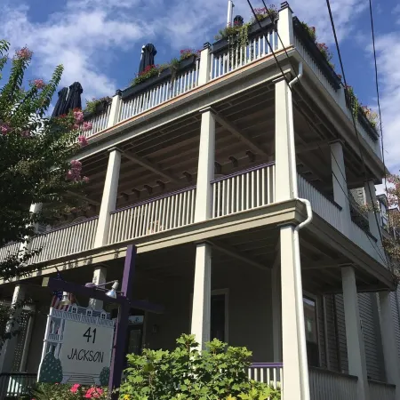 Cozy 2 Br Apt in Historic Cape May, NJ