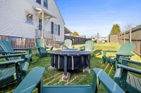 Lux 4br 3ba, hot tub, stargazing, HUGE gameroom, 10 min to Summersville Lake