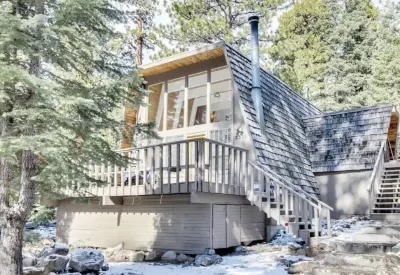Modern and Private A-frame Near the Lake Hotels near Lost Sauna Co