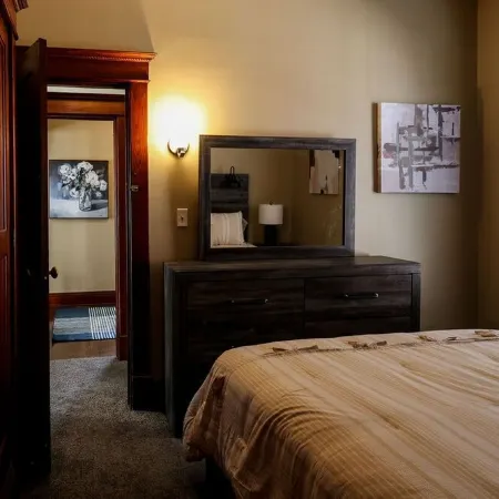 Two Bedroom Cutie in Midtown