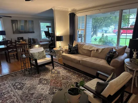 Cozy private efficiency located near downtown Raleigh, PNC Arena, NCSU, RTP, RDU Отели в г. Уэйк