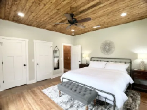 Luxury Home Near Crater of Diamonds 3 King Beds 2 Full BathsSleeps 7 納什維爾酒店