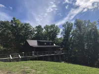 Private getaway cabin in the woods
