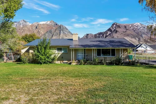 Located near the mouth of American Fork Canyon Hotels in Highland
