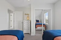 Relax, unwind and have a great time at Two Beaches. - balcony