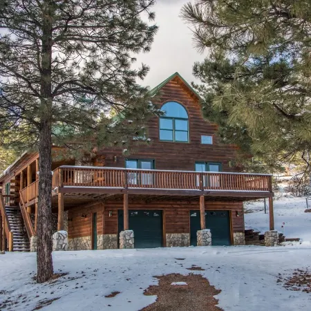 Enjoy Peace & Wildlife- Stunning Log Home w/ Mountain Views!  Pagosa Springs, Co