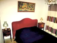 Maison "marianne" Avec Court Intèrieure Hotels in Ferrals-les-Corbieres