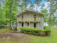 New!! Hidden Gem - Lakefront Home with Boat Dock & Private Boat Ramp