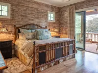 Welcome to A Little Bit O' Heaven! Hotels in Hogback