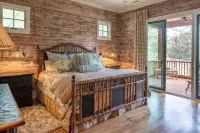 Welcome to A Little Bit O' Heaven! Hotels in Hogback