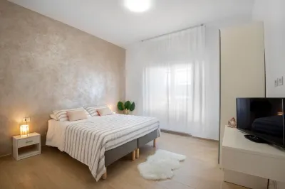 A 19 Min walk from the Milan Rho fairgrounds! Carducci Apartment