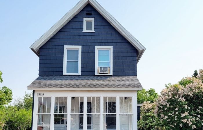 New! Tasteful, fresh 3BR on quiet street in Calumet