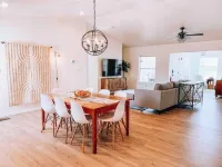 Copper Canyon Cottage 8 Bedroom House