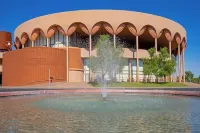 Tempe Getaway w/Pool & Near ASU!