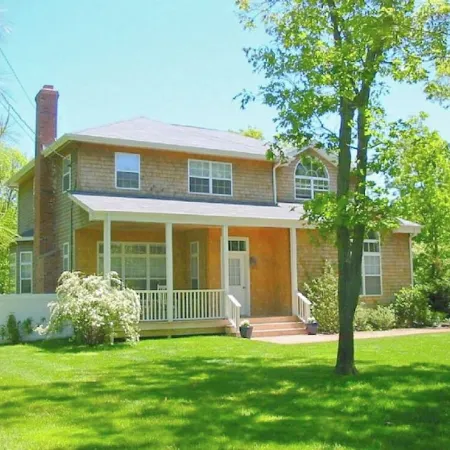2026 Summer Rental Available in East Hampton. Private Bay Beach Community!