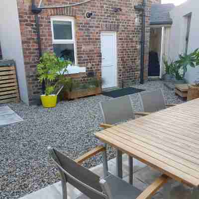 Superking beds, spacious and comfortable first floor apartment near town centre Hotel Exterior