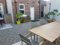 Superking beds, spacious and comfortable first floor apartment near town centre