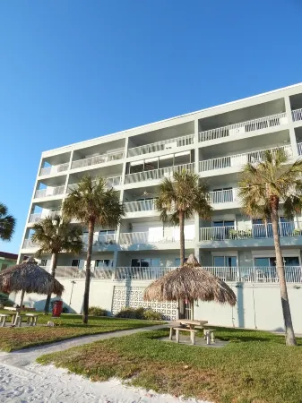 Top floor oceanfront condo