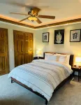 3 bed/3.5 bath Fish Creek condo that sleeps 10; walking distance to beach/parks