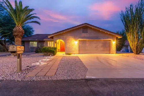 Peaceful, private home with pool & hot tub