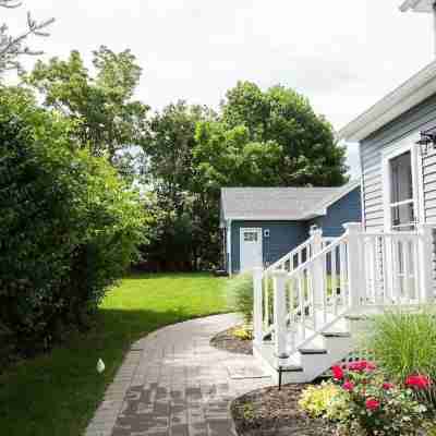 Blue Bay Dream w/ Seasonal Outdoor Jacuzzi, Cabana + Office Hotel Exterior