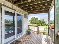 Private efficiency close to the beach & bay! Great for couples. Dog-friendly.