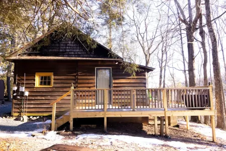 Rustic Retreat / Fireplace  / Casino / Camelback - Close to everything! Отели рядом с достопримечательностью «Кеймелбек Маунтин Адвенчерс»