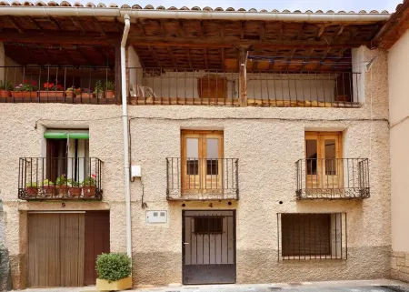 Casona Rústica Piedra y Madera ,cómoda ,amplia Ideal Familia. PN Alto Tajo