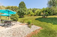 Upscale 1 Story 3 Bd 2 Ba on Bourbon Trail Close to Town 4 Beds/3 XL Beds + Q/S