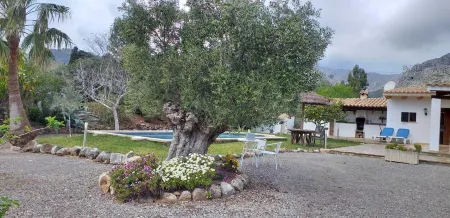 Peaceful villa renovated at 500 metres from Pollensa village  AND WIFI FREE