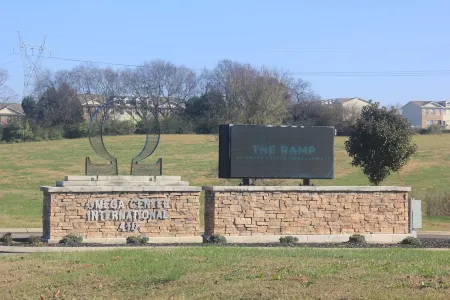 Luxury Town Home Close to Everything