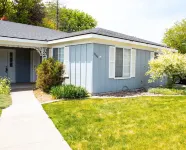 Serene Twin Falls Retreat Hotels near Shoshone Falls Park