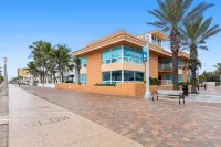 Direct Ocean View & Beach Access + Free Parking