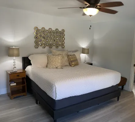 Pet Friendly Beach House. Very safe and quiet neighborhood