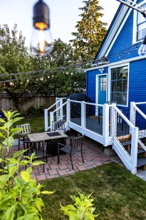 Stunning Victorian 4BR w/Hot Tub 5 Min to Downtown Отели рядом с Аэропорт Беллинэм