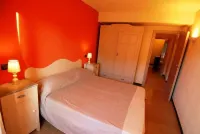 CENTRALLY quiet and typical residence -150 mt. from the sea