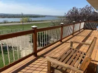 Farm Island Missouri River Views Hotels in Hughes County